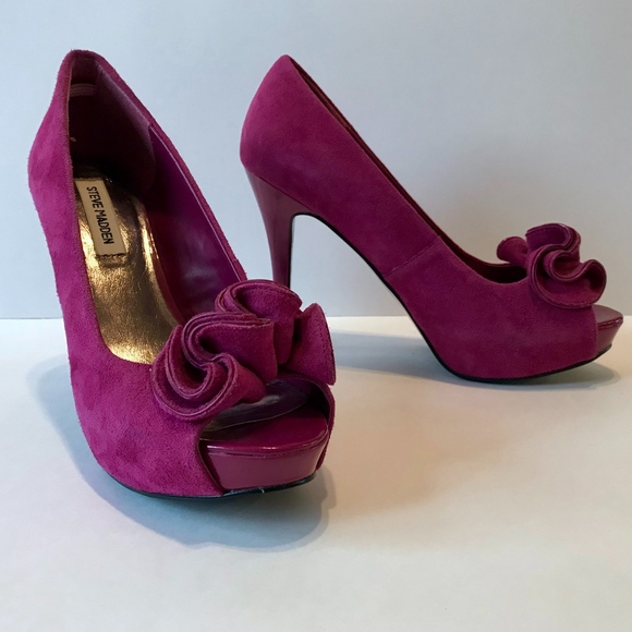 Steve Madden Shoes - Steve Madden Regaal Suede Ruffle Vamp Heels NEW!